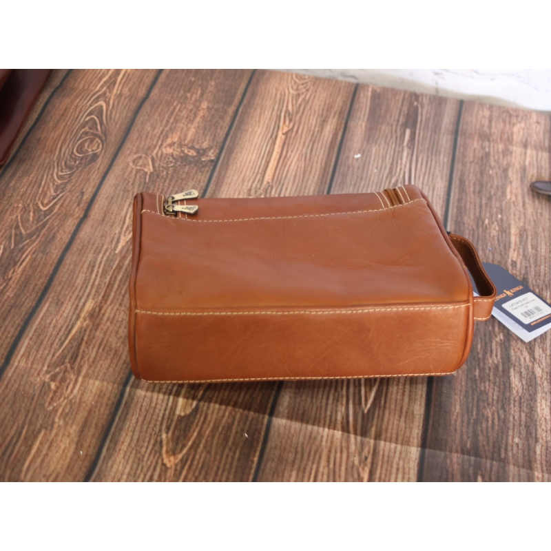 Links and Kings hanging Travel Toiletry Kit Tan Leather New